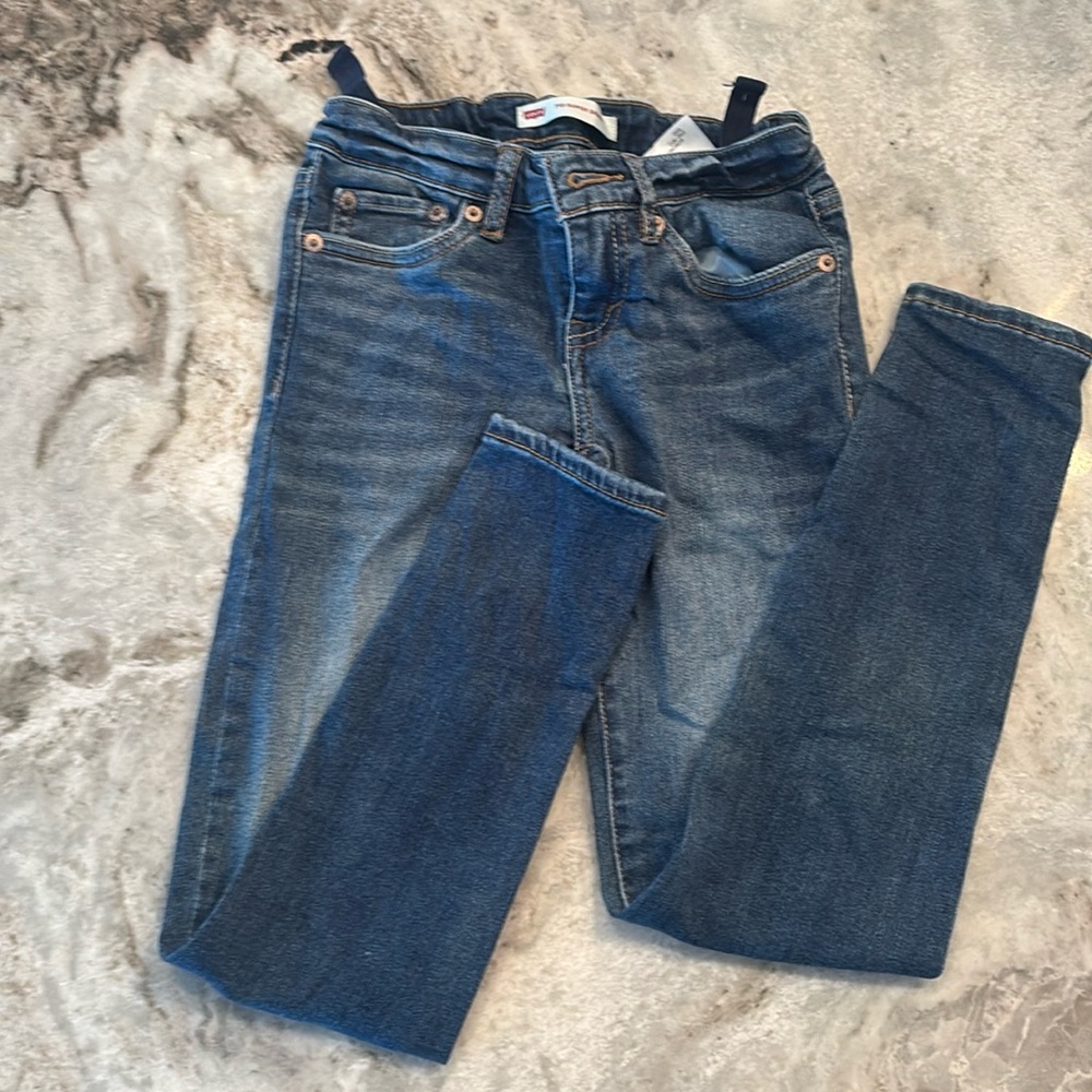 Levi’s Girls 710 Super Skinny Jeans.